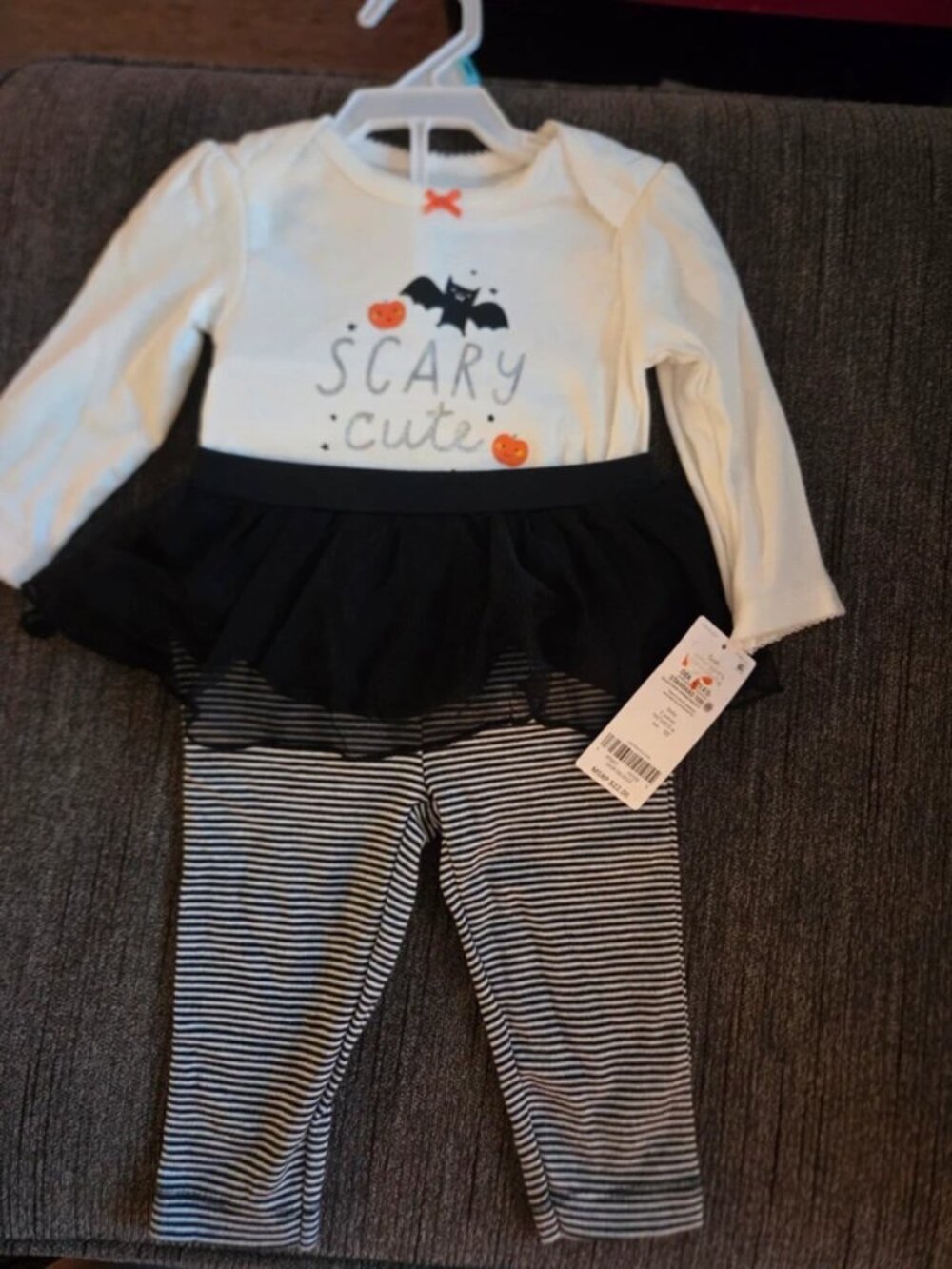 Carter's brand size months 2 pc Halloween outfit